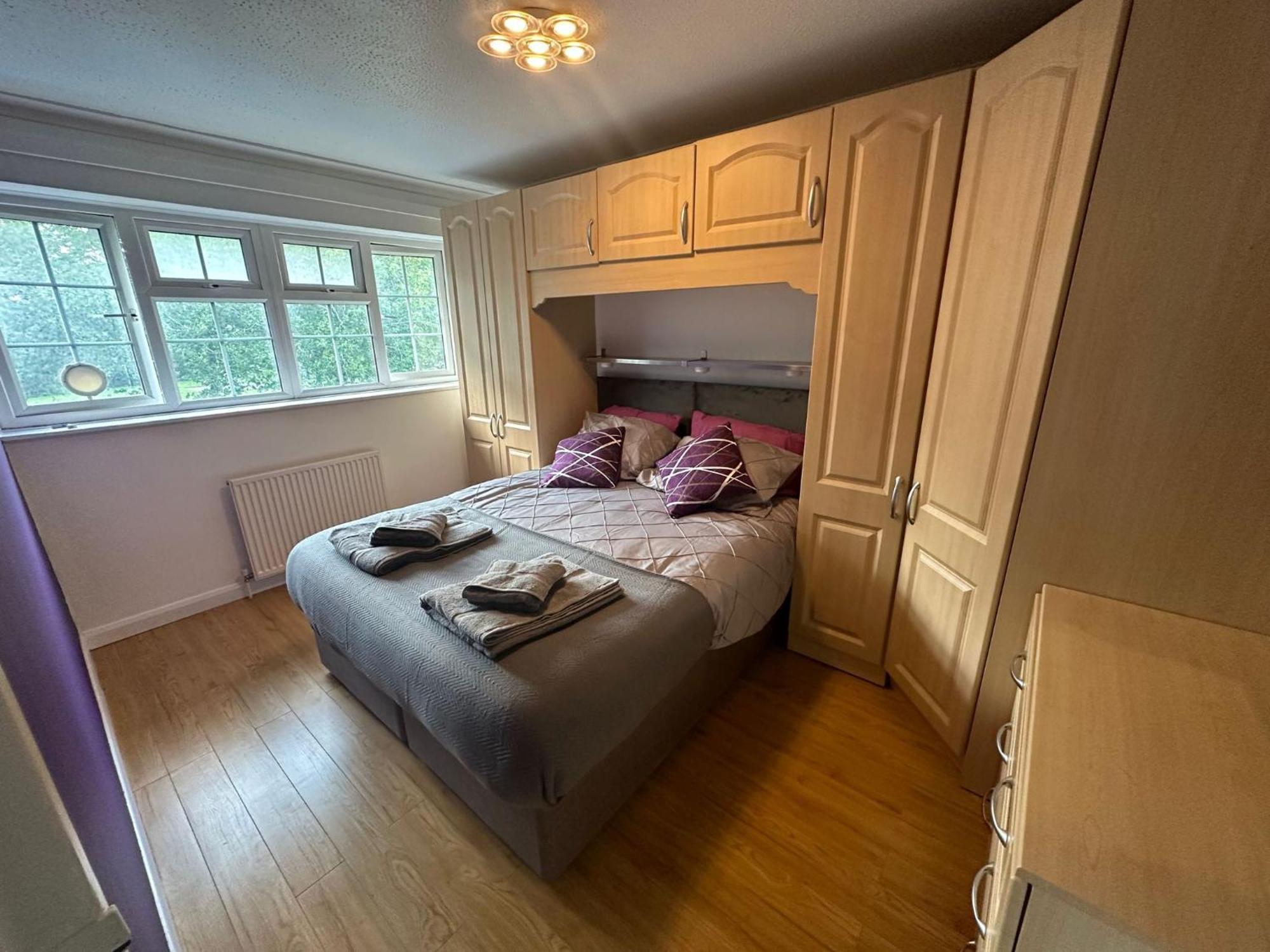 Rooms In Stylish House Milton Keynes Zewnętrze zdjęcie