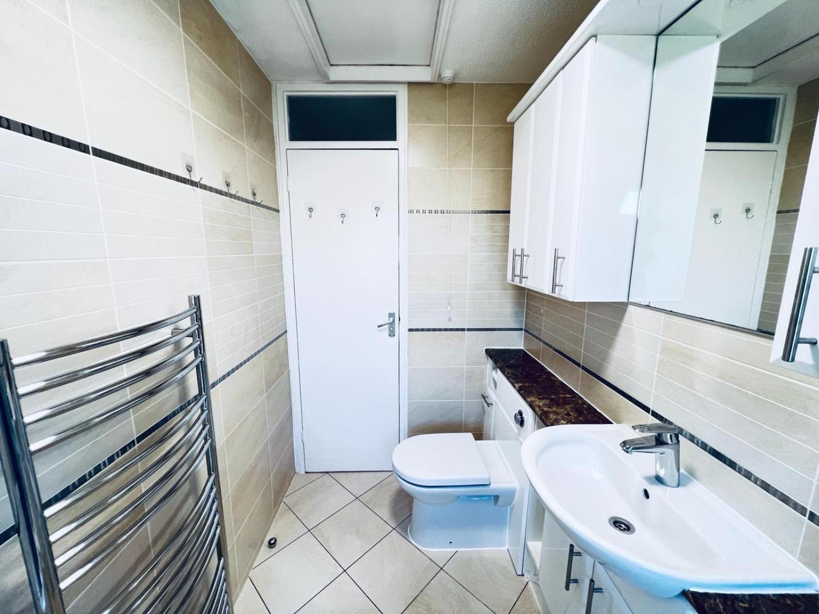 Rooms In Stylish House Milton Keynes Zewnętrze zdjęcie